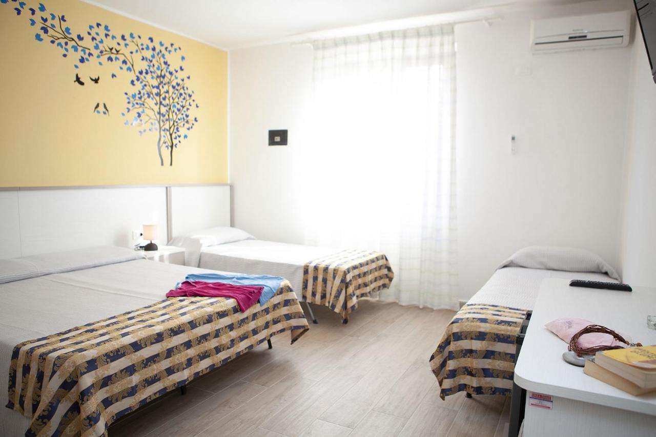 Hotel Thomas Marina di Campo Exterior photo